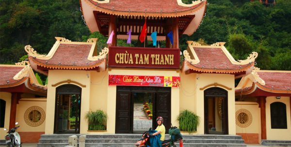 Chua Tam Thanh